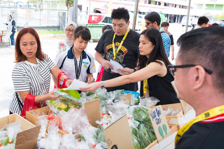 Pop-Up Fresh Produce Market